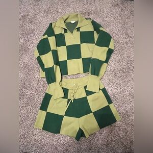 Le Lis Green Knitwear Ensemble